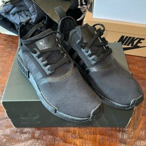 Men’s Adidas NMD size 8 All black